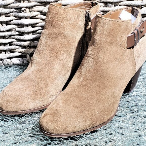 GUESS Suede Heeled Booties Size 7M - Picture 4 of 11